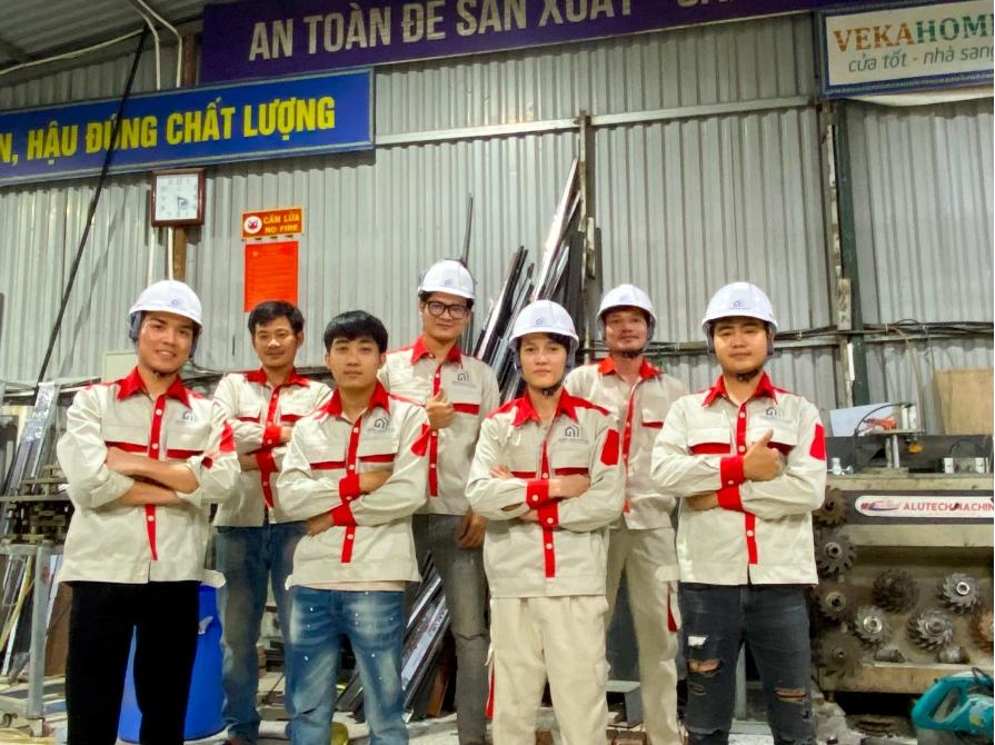 Đội ngũ công nhân tại Veka Home