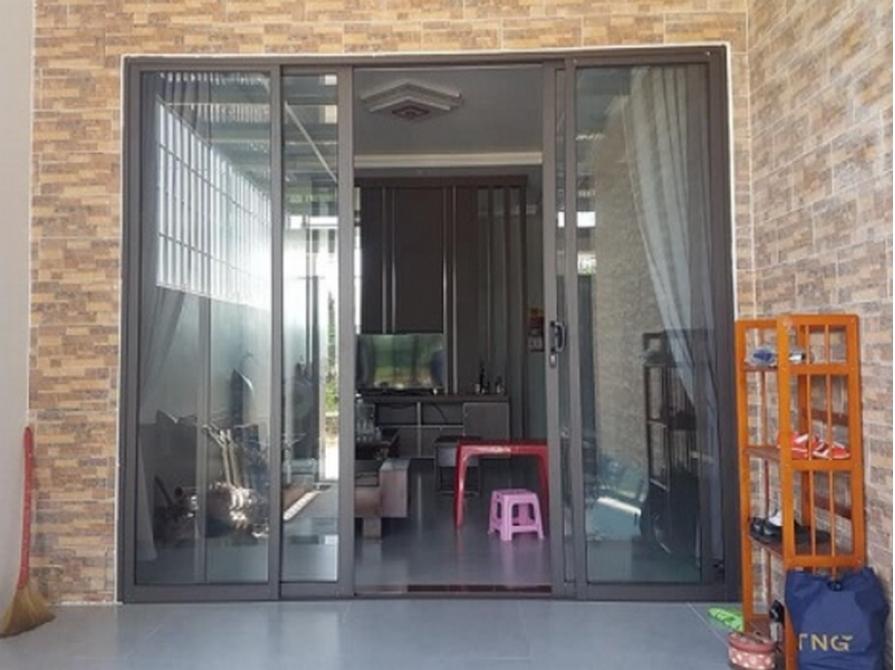 Gợi ý mẫu cửa chính 4 cánh đẹp