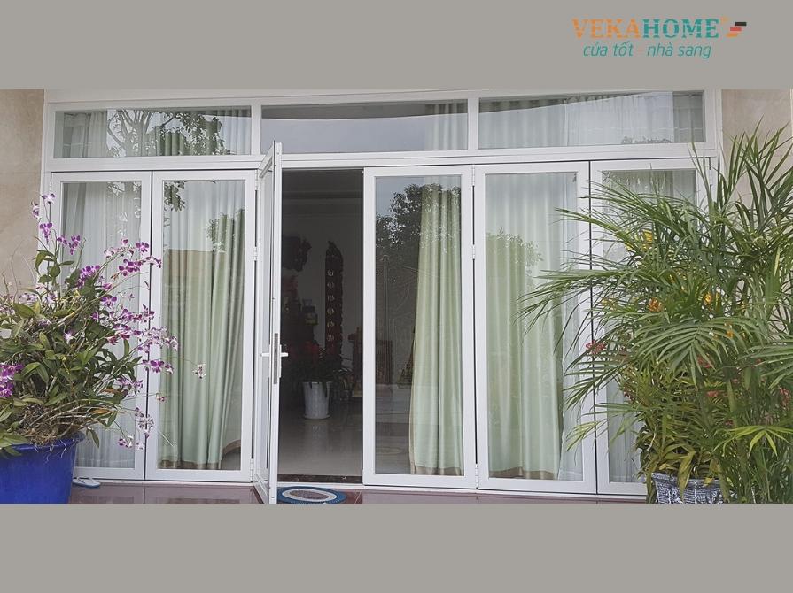 Hình ảnh cửa đi 6 cánh xếp trượt