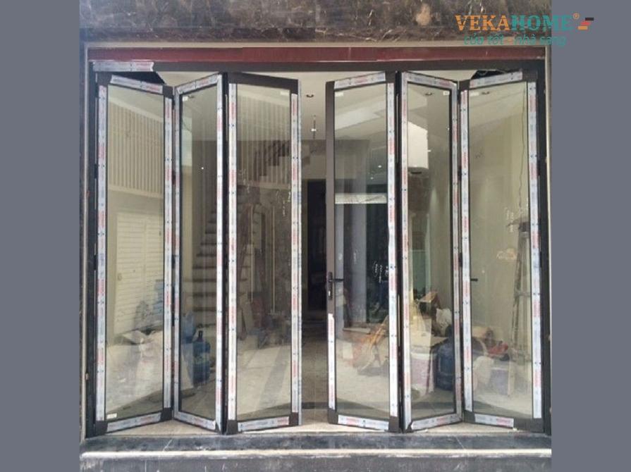 Hình ảnh cửa đi 6 cánh xếp trượt