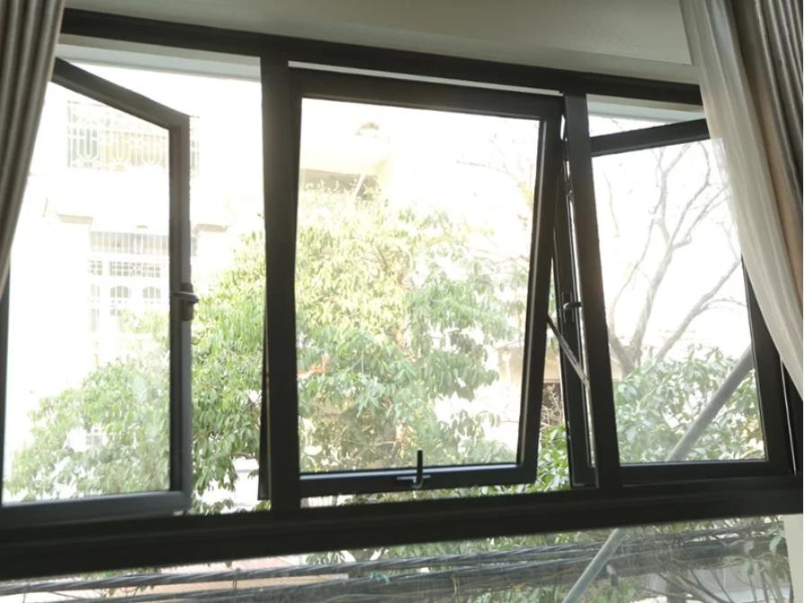 Hình ảnh cửa sổ mở quay hất