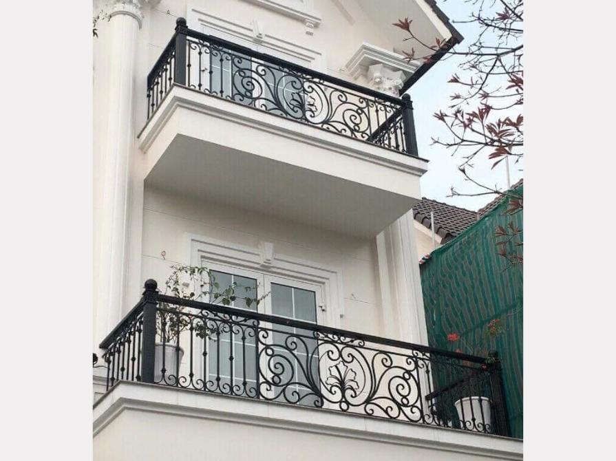 Hình ảnh lan can ban công sắt mĩ thuật