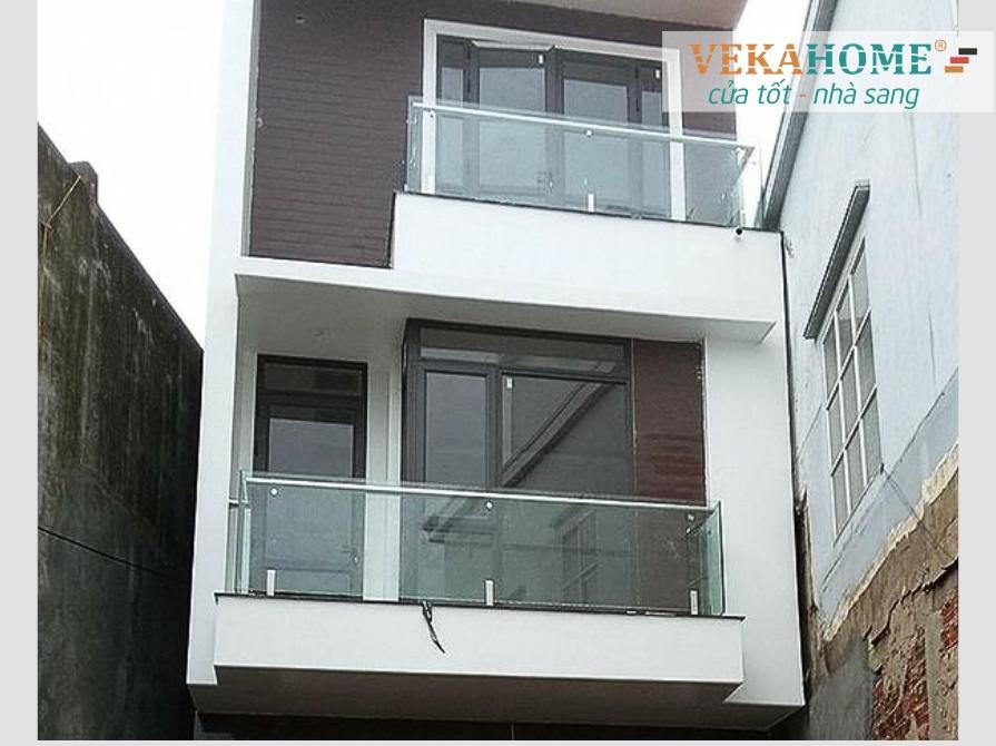 Gợi ý cho bạn mẫu lan can kính ban công đẹp