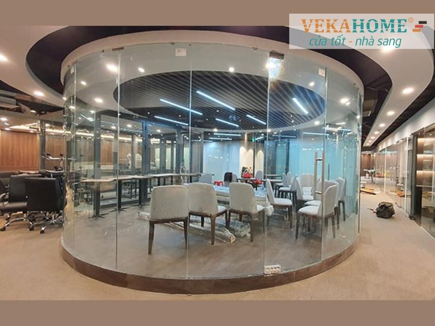 Hình ảnh vách kính cường lực